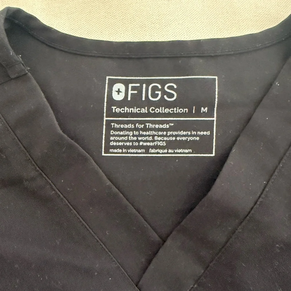 FIGS Black Men’s Jogger Pants - Slim Tapered Fit